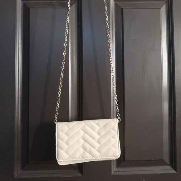 Purse - Picture 2 of 3